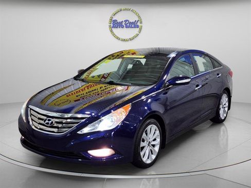 Used 2012 Hyundai Sonata Limited w/ Navigation Pkg FWD image 2