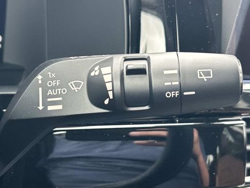 New 2026 Nissan Pathfinder Platinum w/ Lighting Package FWD image 31