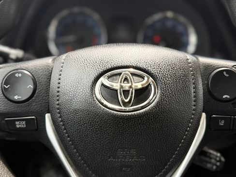Used 2017 Toyota Corolla LE FWD image 27