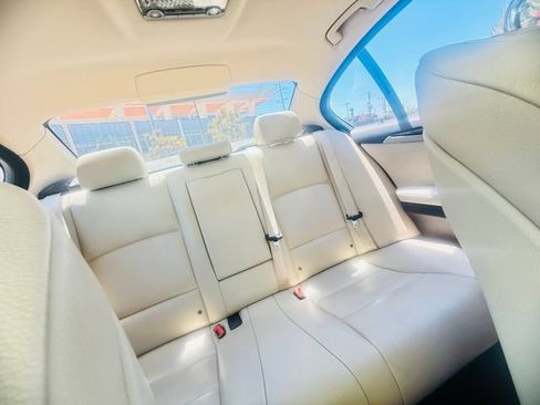Used 2012 BMW 528i Sedan RWD image 34