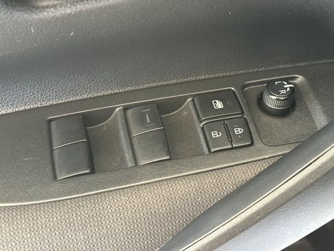 Used 2023 Toyota Corolla LE w/ Carpet Mat Package (TMS) FWD image 13