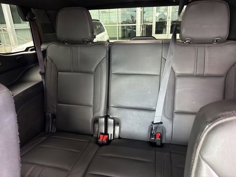 Used 2022 Chevrolet Tahoe RST w/ Luxury Package AWD/4WD image 18