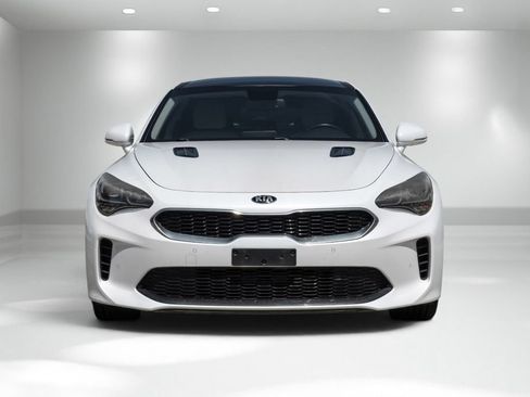 Used 2019 Kia Stinger w/ Sun & Sound Package RWD image 7