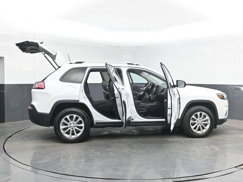 Used 2020 Jeep Cherokee Latitude AWD/4WD image 49