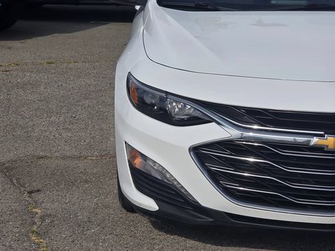 Used 2024 Chevrolet Malibu LT FWD image 3