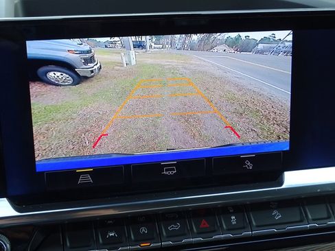 Used 2025 Chevrolet Silverado 1500 LT image 32