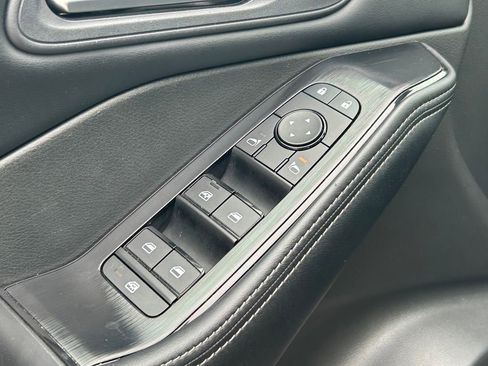 Used 2025 Nissan Rogue SV FWD image 20
