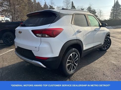 Used 2024 Chevrolet TrailBlazer LT w/ Convenience Package image 3