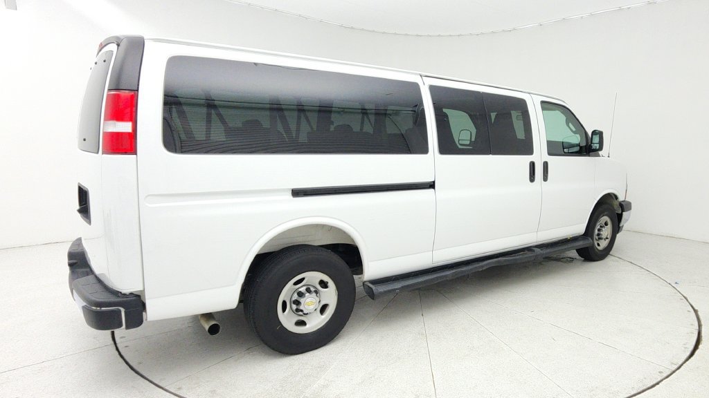 Used 2025 Chevrolet Express 3500 LT w/ LT Preferred Equipment Group RWD image 7