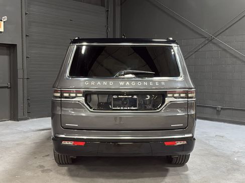 Used 2022 Jeep Grand Wagoneer Series II AWD/4WD image 5