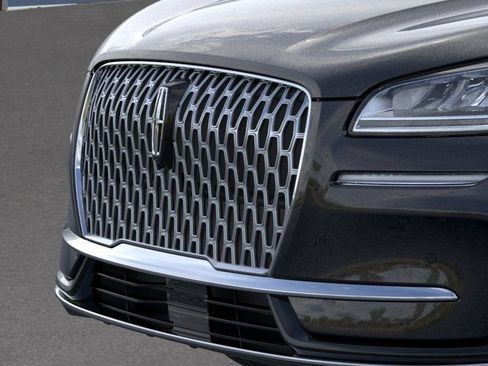 Used 2025 Lincoln Corsair FWD w/ Equipment Group 101A image 18