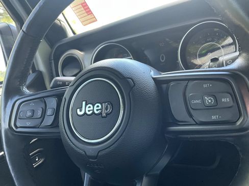 Used 2021 Jeep Wrangler Unlimited Sport AWD/4WD image 24
