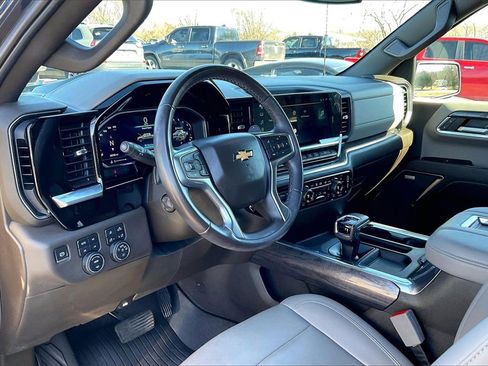 Used 2022 Chevrolet Silverado 1500 LTZ image 13