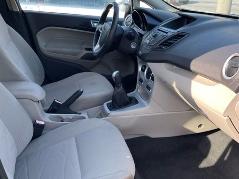 Used 2015 Ford Fiesta SE image 12