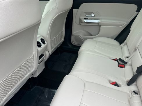 Certified 2025 Mercedes-Benz GLB 250 image 12