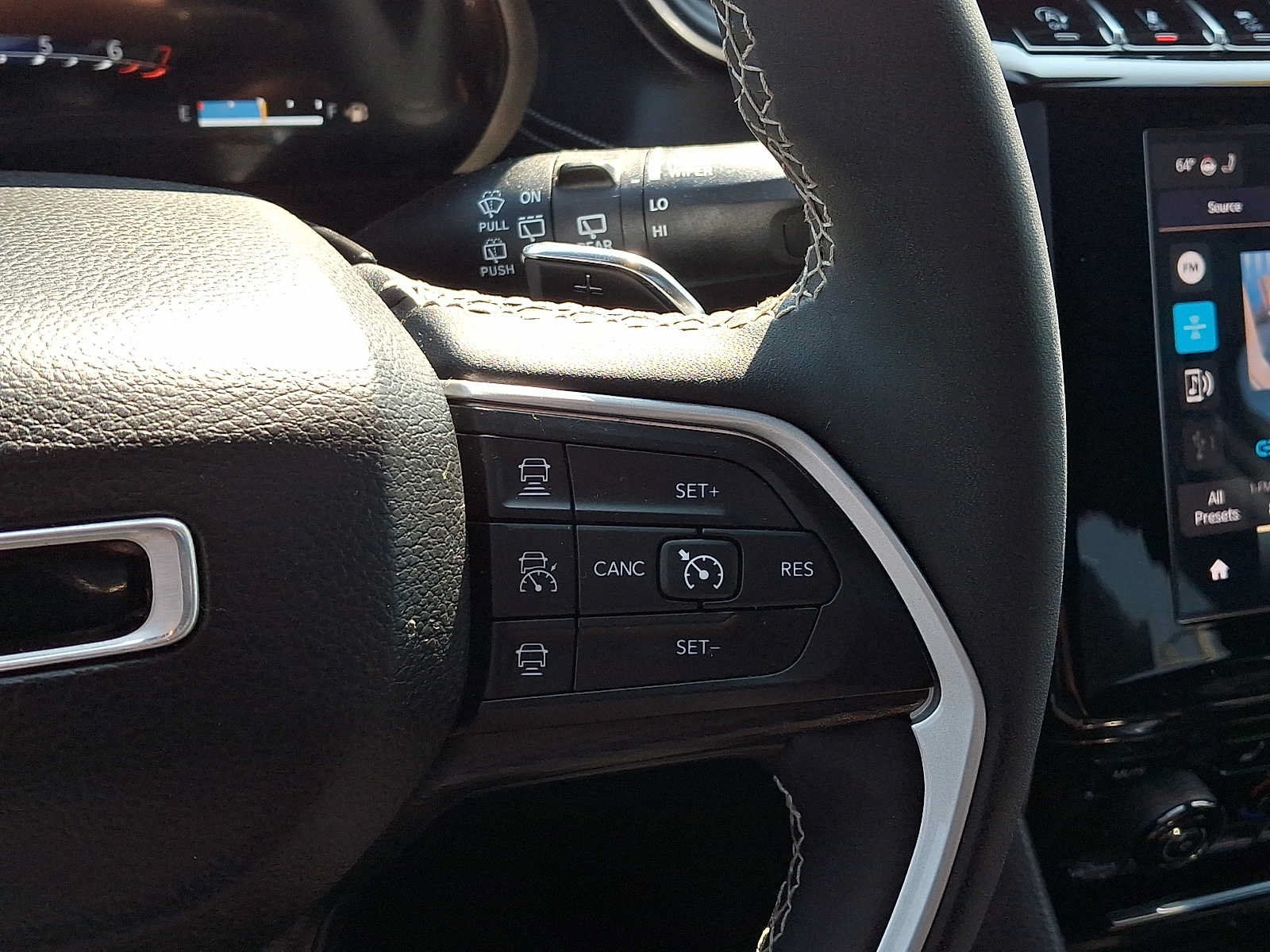 Used 2023 Jeep Grand Cherokee L Laredo AWD/4WD image 25