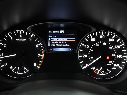 Used 2020 Nissan Pathfinder S AWD/4WD image 19