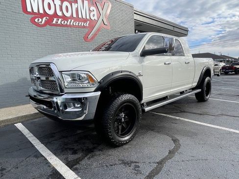 Used 2017 RAM 2500 Laramie image 2