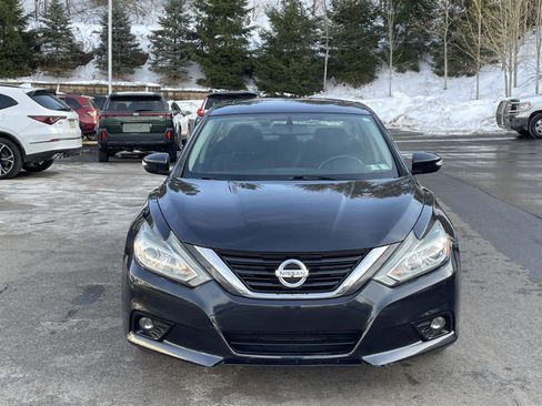 Used 2016 Nissan Altima 2.5 SV w/ Convenience Package image 8