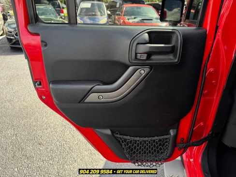 Used 2015 Jeep Wrangler Unlimited Sport w/ Quick Order Package 24S AWD/4WD image 24