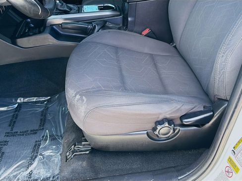 Used 2016 Toyota Tacoma TRD Sport w/ Premium & Technology Package image 17