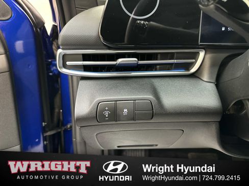 Certified 2025 Hyundai Elantra SEL image 23