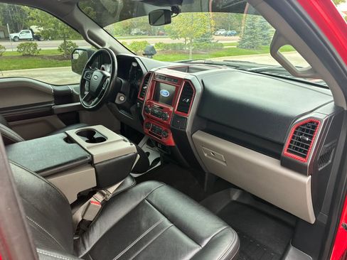 Used 2019 Ford F150 XLT w/ Equipment Group 301A Mid AWD/4WD image 18