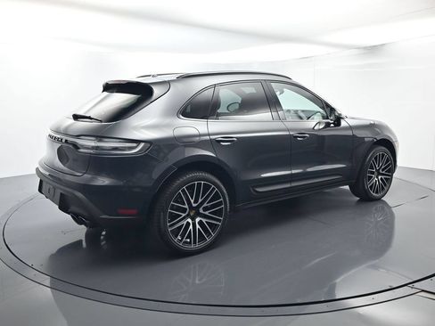 Certified 2026 Porsche Macan AWD/4WD image 15