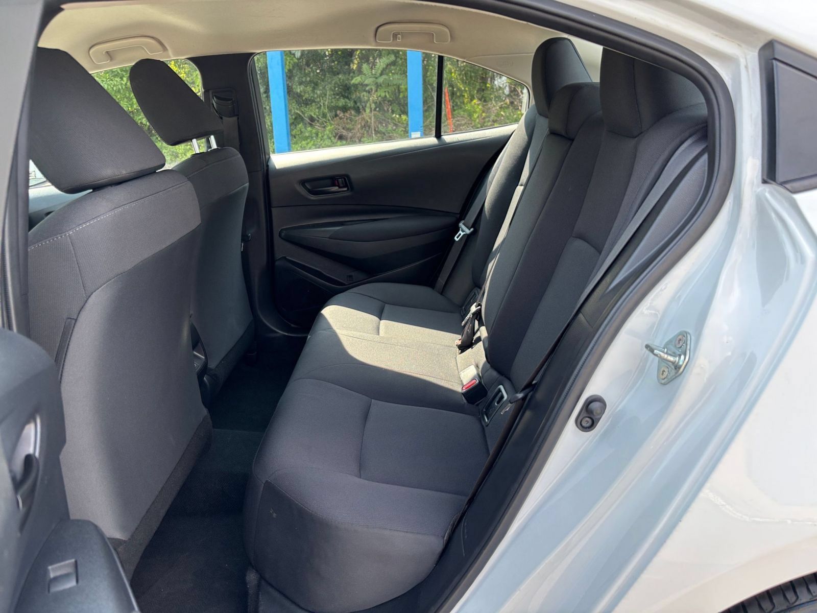 Used 2025 Toyota Corolla LE FWD image 22