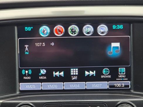 Used 2018 Chevrolet Silverado 1500 LT w/ LT Eassist Package image 13