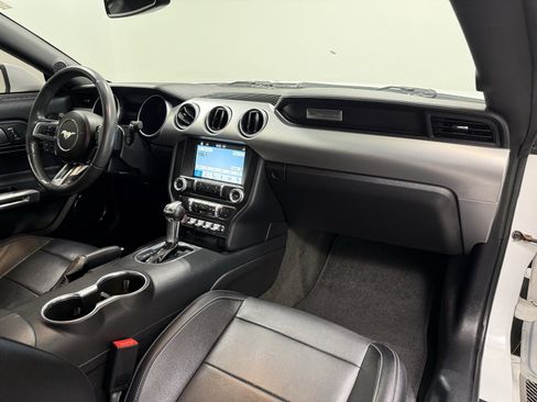 Used 2018 Ford Mustang Premium image 23