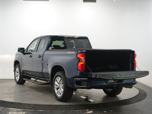 Used 2020 Chevrolet Silverado 1500 Custom w/ Custom Value Package image 9