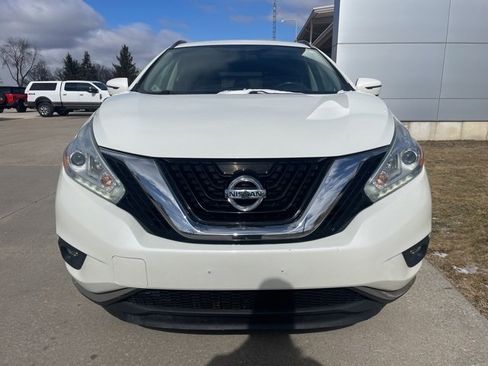 Used 2017 Nissan Murano SV image 2