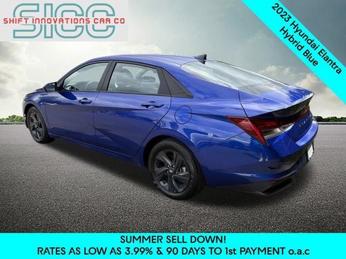 Used 2023 Hyundai Elantra Blue FWD image 4