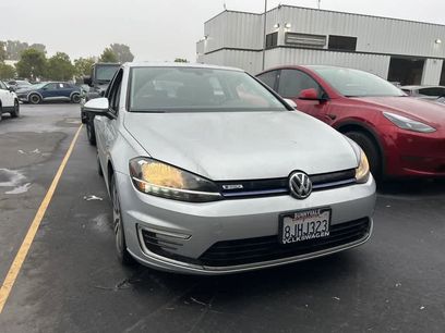 Used 2019 Volkswagen e-Golf SE w/ Driver Assistance Package