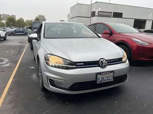 Used 2019 Volkswagen e-Golf SE w/ Driver Assistance Package image 1