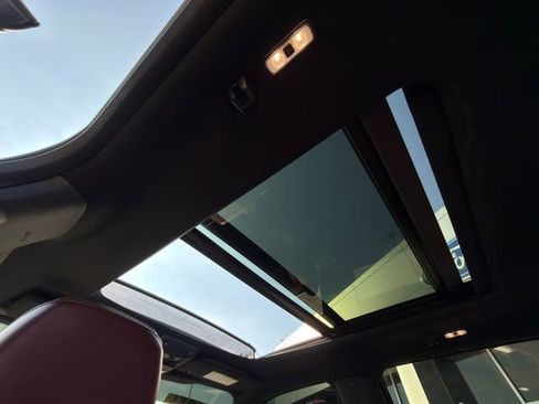 Used 2022 Ford F450 Platinum w/ FX4 Off-Road Package image 17