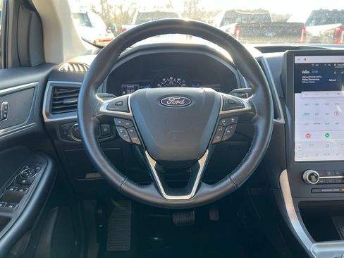 Used 2023 Ford Edge SEL image 36