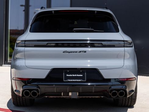 Certified 2026 Porsche Cayenne GTS image 10