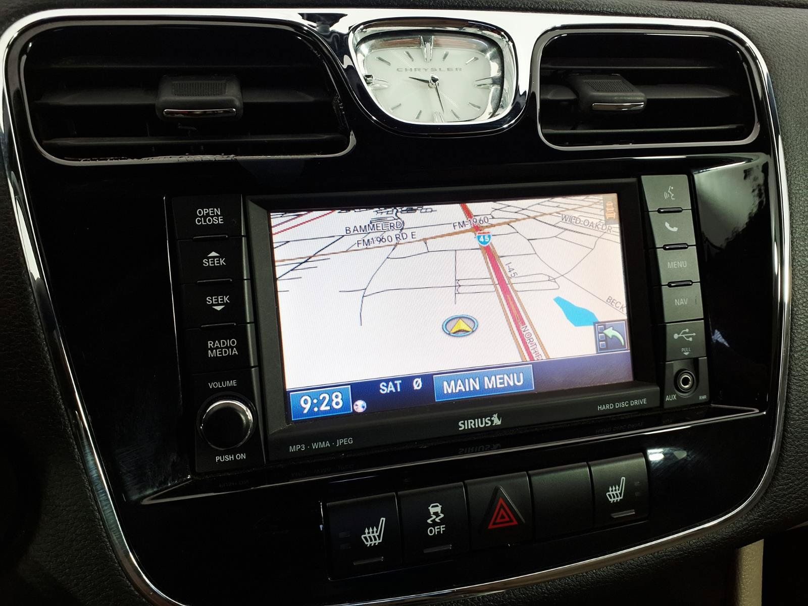 Used 2011 Chrysler 200 Limited FWD image 24