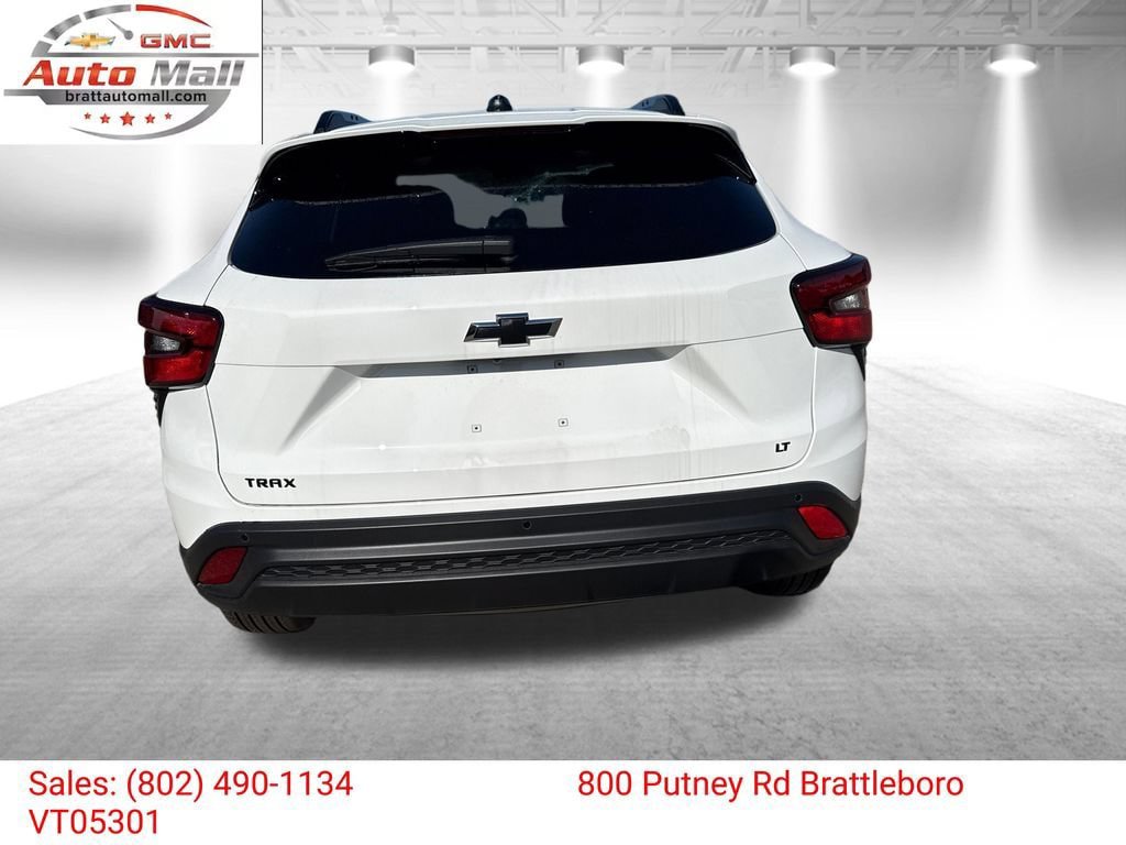 New 2026 Chevrolet Trax LT w/ Driver Confidence Package FWD image 4