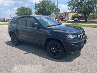 Used 2017 Jeep Grand Cherokee Altitude