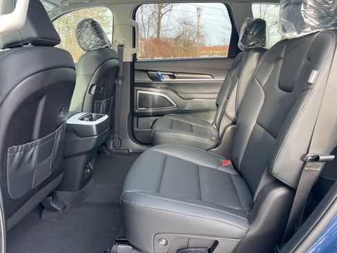 New 2025 Kia Telluride S image 14