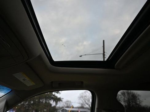 Used 2019 GMC Yukon SLT w/ Open Road Package image 39