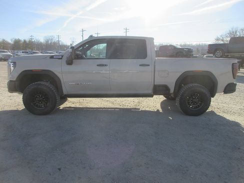 New 2026 GMC Sierra 2500 AT4X w/ AT4X AEV Edition image 10