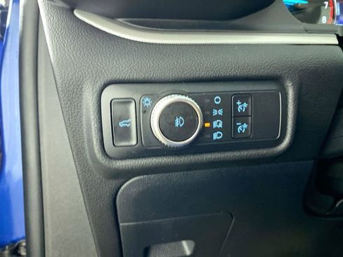 Used 2022 Ford Explorer XLT w/ Equipment Group 202A image 14