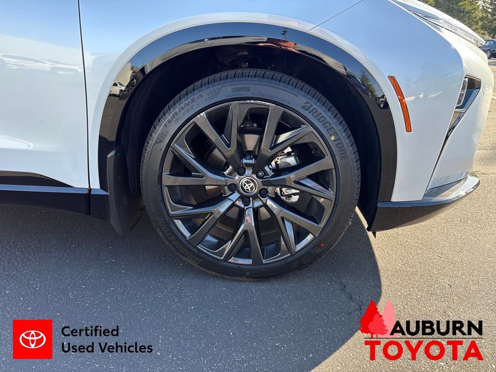 Certified 2025 Toyota Crown Signia w/ Advanced Technology Package AWD/4WD image 26