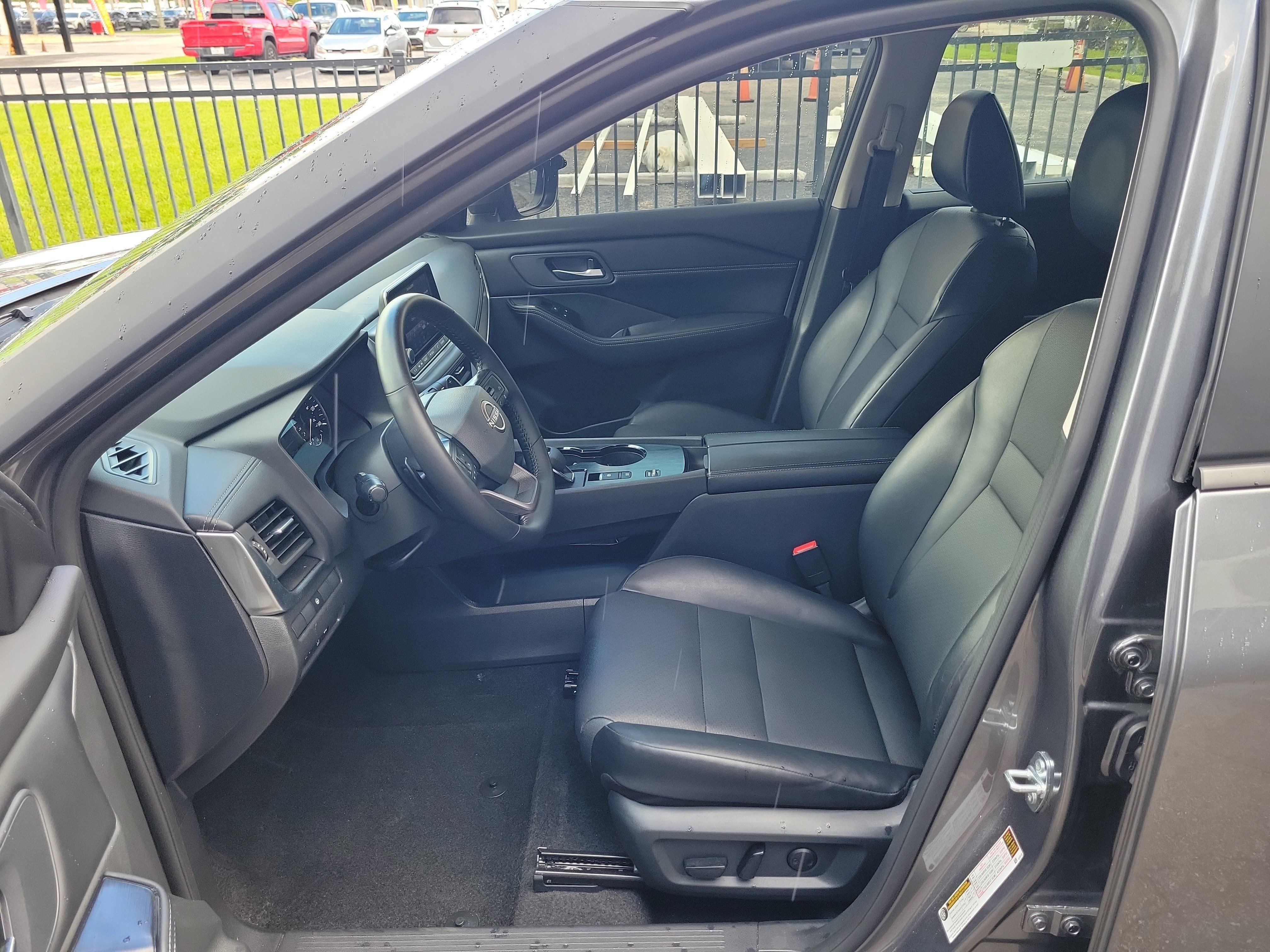 Certified 2025 Nissan Rogue SV w/ SV Premium Package FWD image 13
