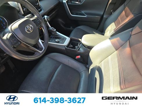 Used 2021 Toyota RAV4 Limited AWD/4WD image 18