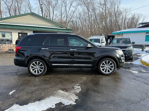 Used 2016 Ford Explorer Limited w/ Equipment Group 301A image 7